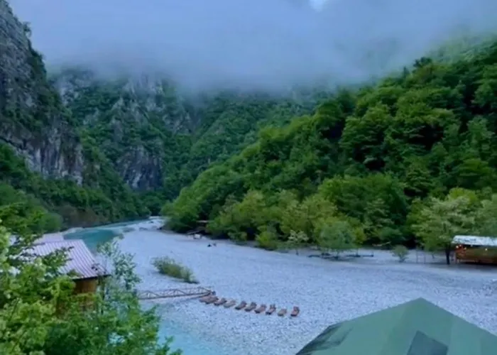 Zgiboza Gasthof Moll' e Shoshit